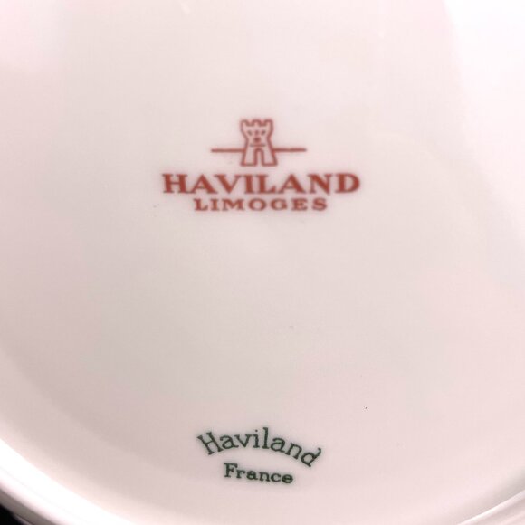 Set of 4 Haviland Limoges Cups & Saucers White Scalloped Swirl Porcelain France - Picture 8 of 12